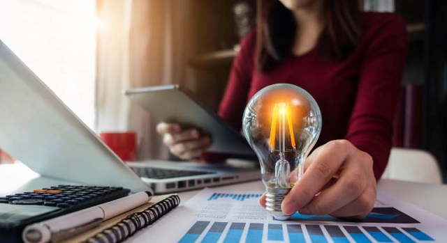 fluctuaciones precio de la luz a las empresas